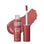 Labial Líquido Cremoso Butter Bomb Warm Hug 03 Ruby Kisses, el envase junto a una muestra del color